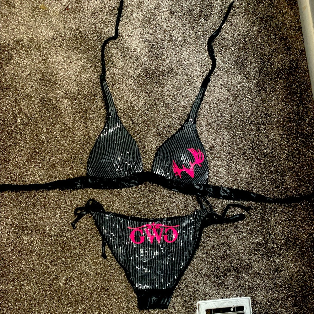 Women’s size medium bikini